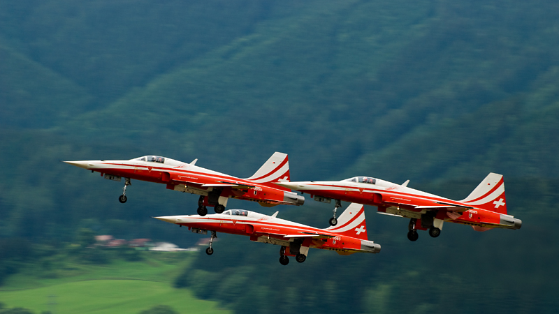 033_AirPower_Patrouille Suisse na F-5E Tiger.jpg
